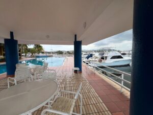 Luxury Apt in Lecheria near the Golf Course